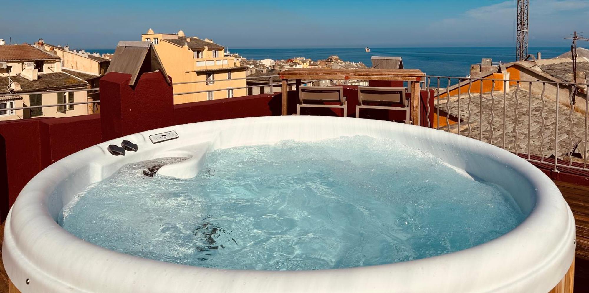 Pepites Bastiaises Vatta Appartement Roof Top Jacuzzi Vue Vieux Port Bastia  Extérieur photo